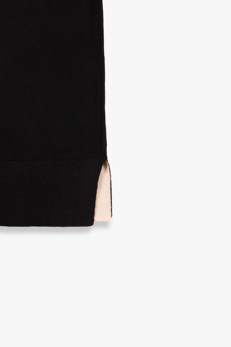 Refined Silhouette Women'S Garment With Detailing