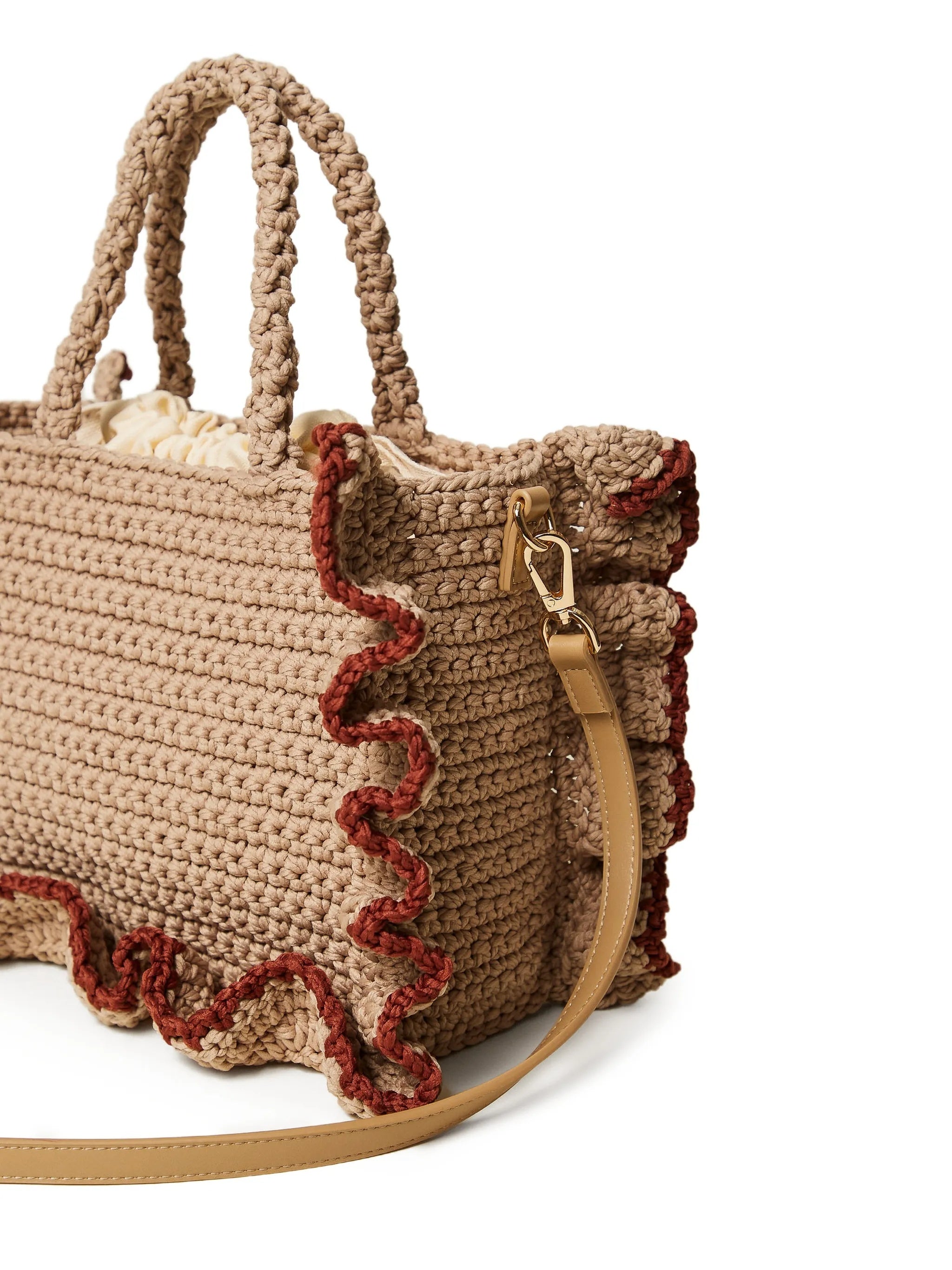 Rectangular Woven Bag With Ruffled Edges And Leather Strap
