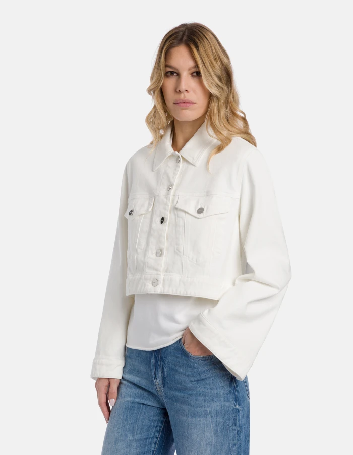Cropped Jacket with Classic Collar and Minimalist Design