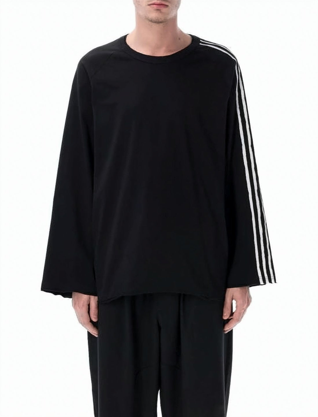 Relaxed Fit Black Long-Sleeve Top