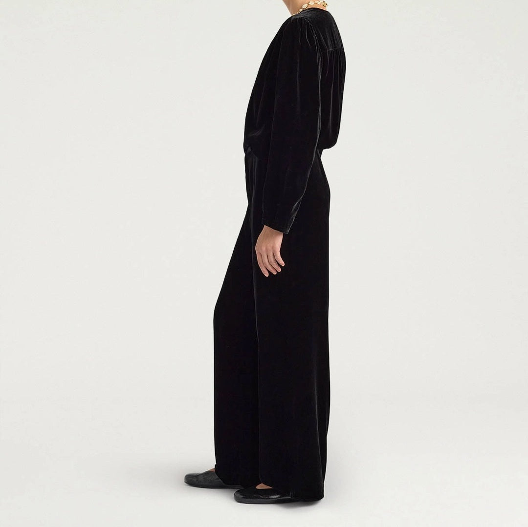 High-Waisted Straight-Leg Trousers With Minimalist Design