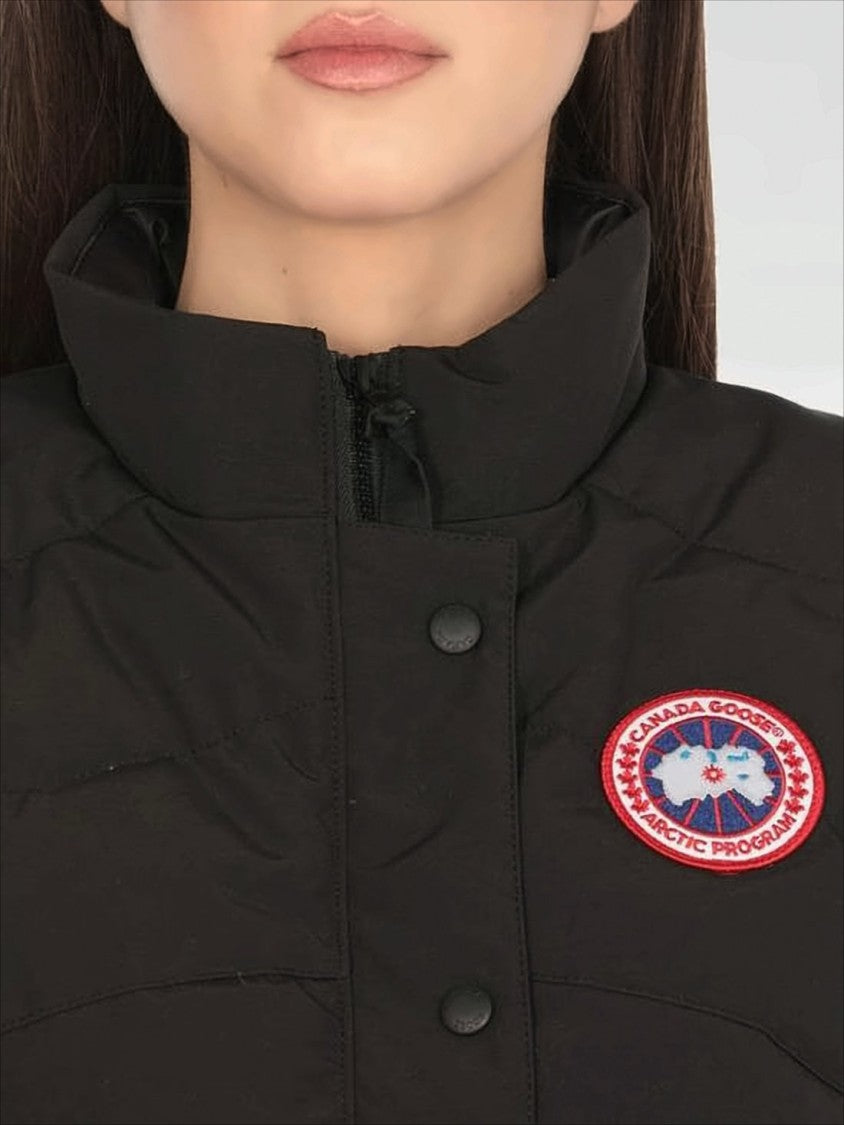 Quilted Black Vest with High Collar and Snap-Button Closure