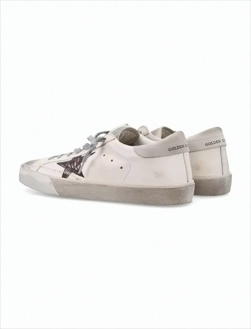 Distressed White Leather Low-Top Sneakers With Vintage Aesthetic