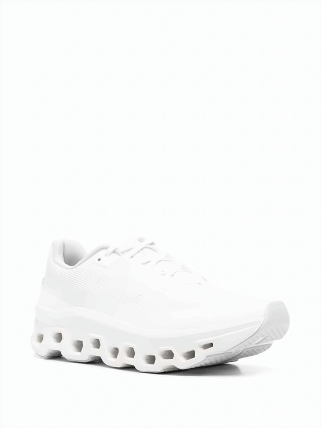 Minimally Designed Breathable Sneakers with Innovative Sole
