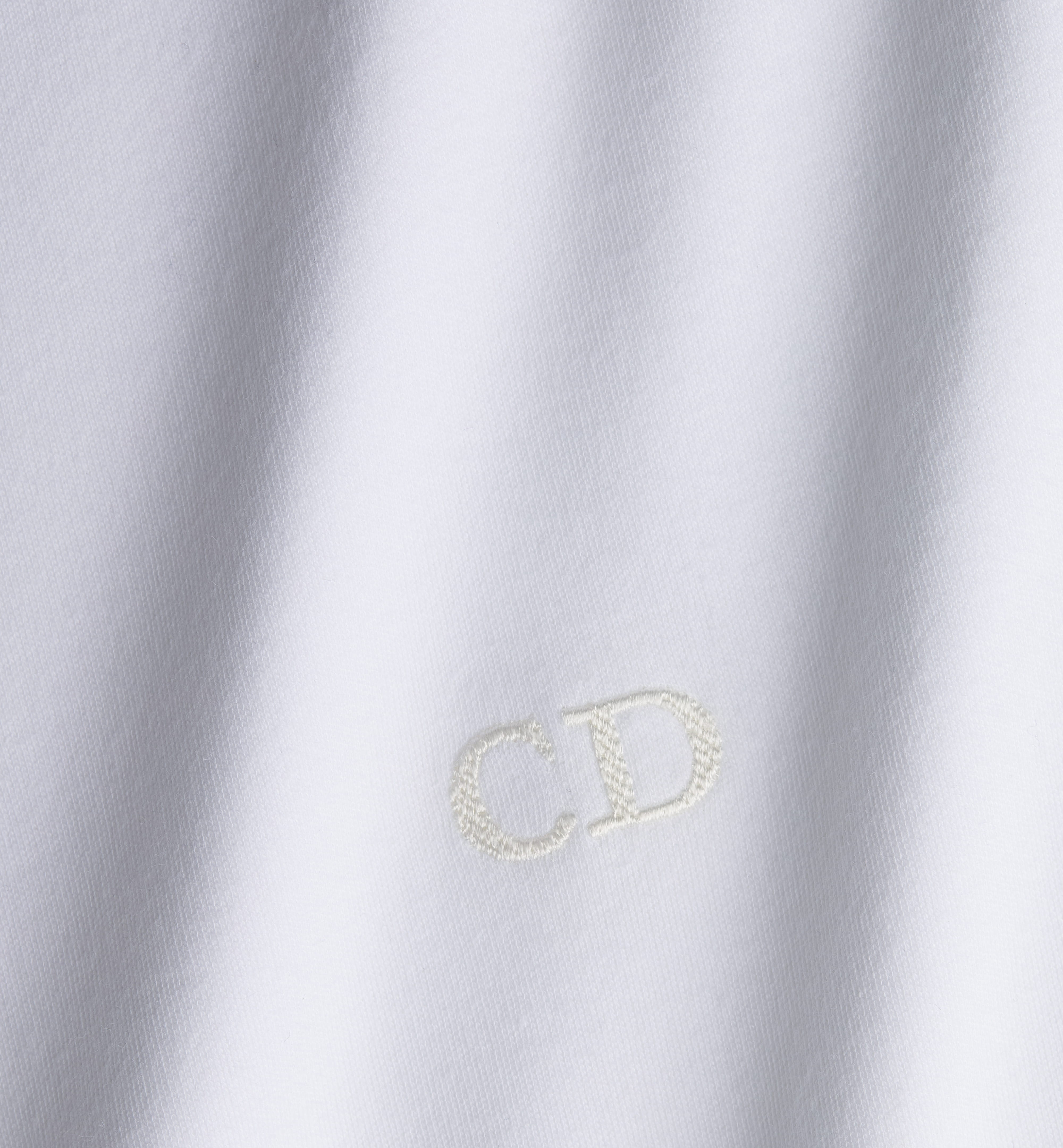 Short-Sleeve White T-Shirt With Subtle Embroidery