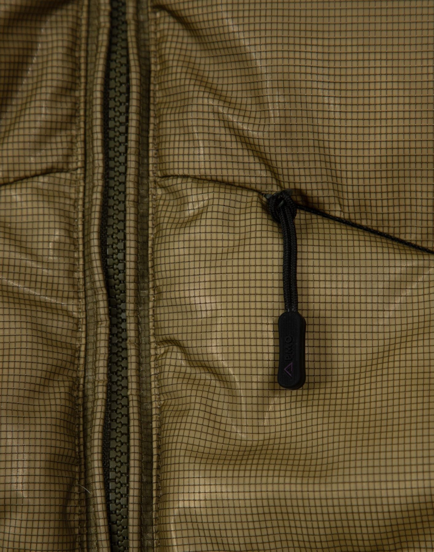 Shield Puffer Jacket With Barnacle Mesh