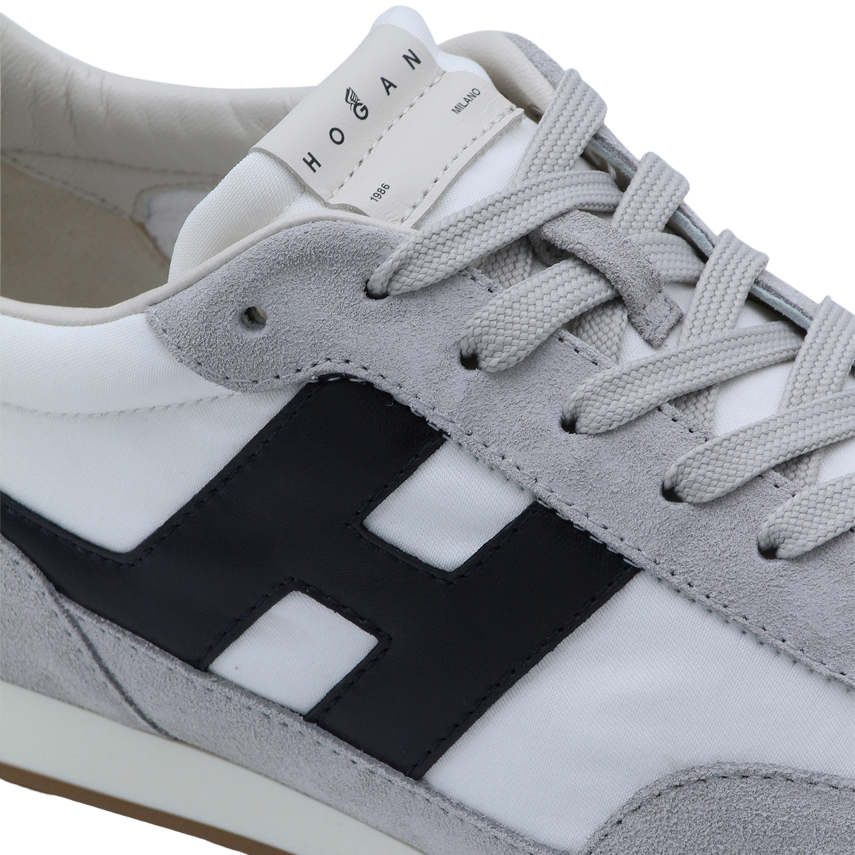 Classic Low-Top Sneakers with Streamlined Design