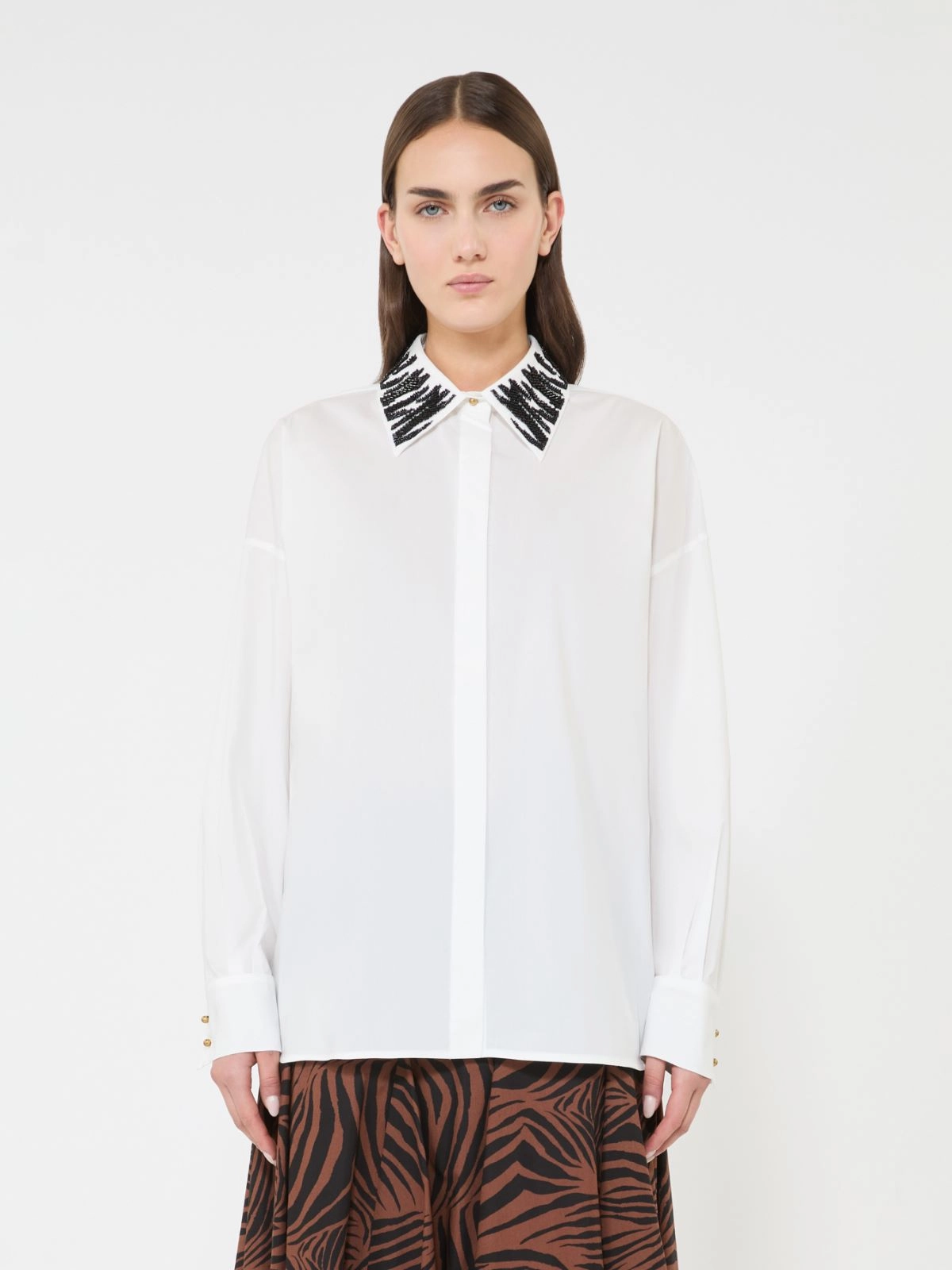 Long-Sleeve Blouse with Zebra-Patterned Collar and Gold-Tone Buttons