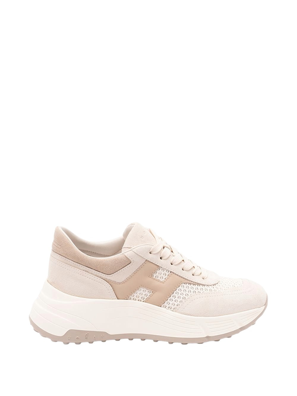 H669 Lace-Up Sneakers With Iconic Design And Versatile Appeal