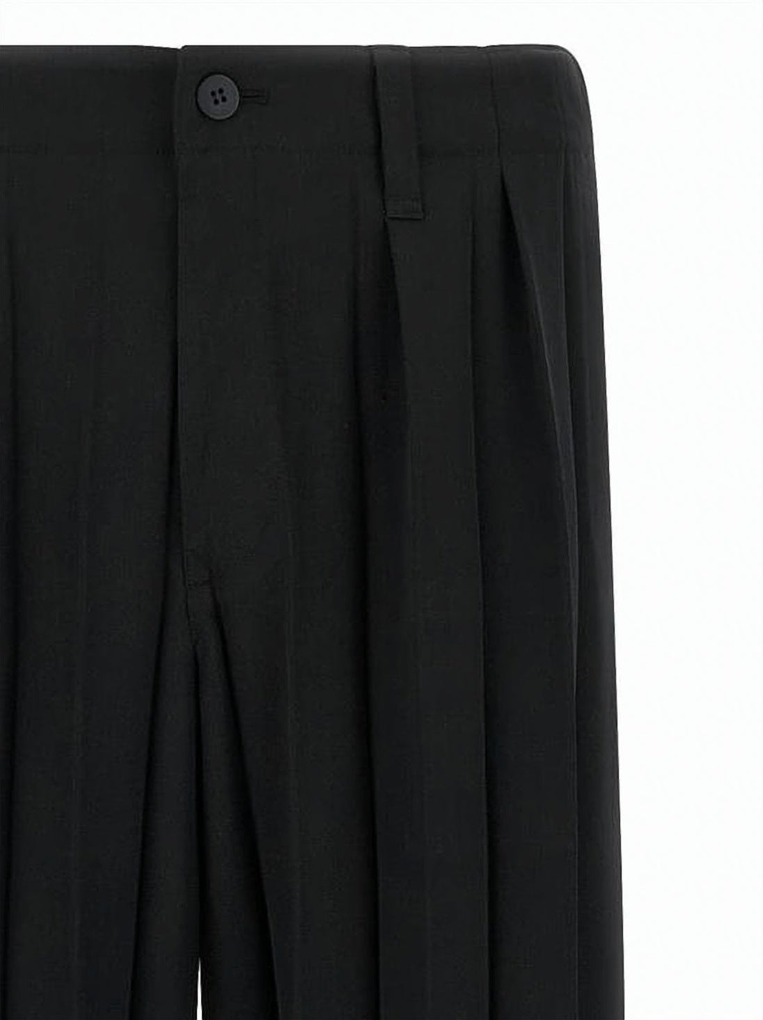 Wide-Leg Pants with Vertical Pleats and Structured Design