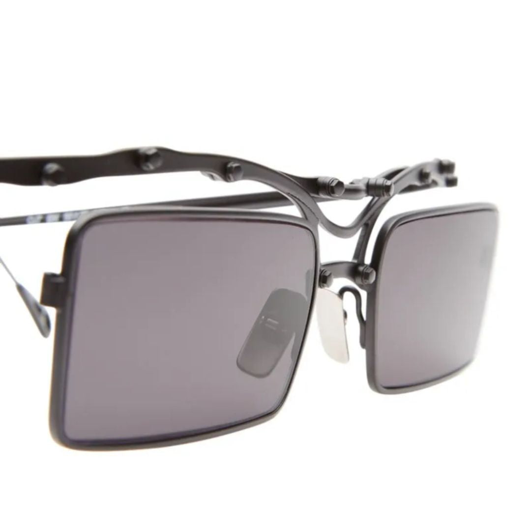 Oj7 Industrial-Inspired Black Metal Sunglasses with Rectangular Lenses