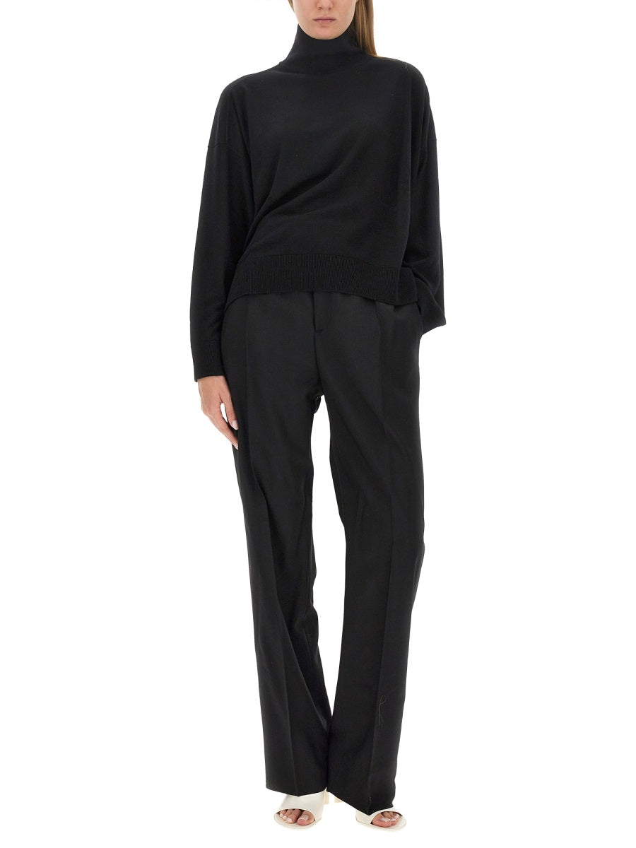 Refined Turtleneck Sweater in Soft Wool Blend