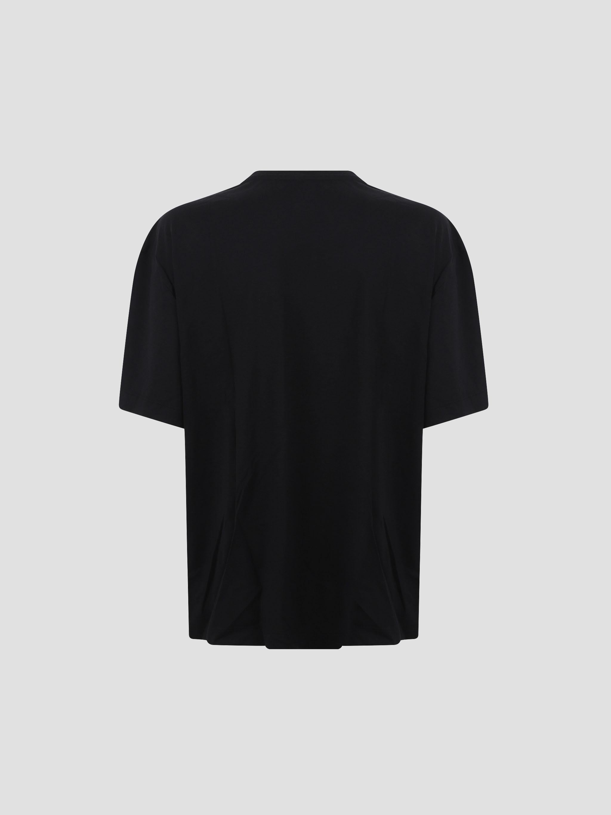 Cropped Black Tee with Minimalist Design