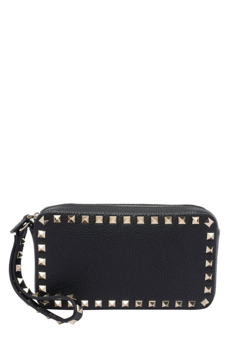 Sleek Black Bag With Minimalist Design