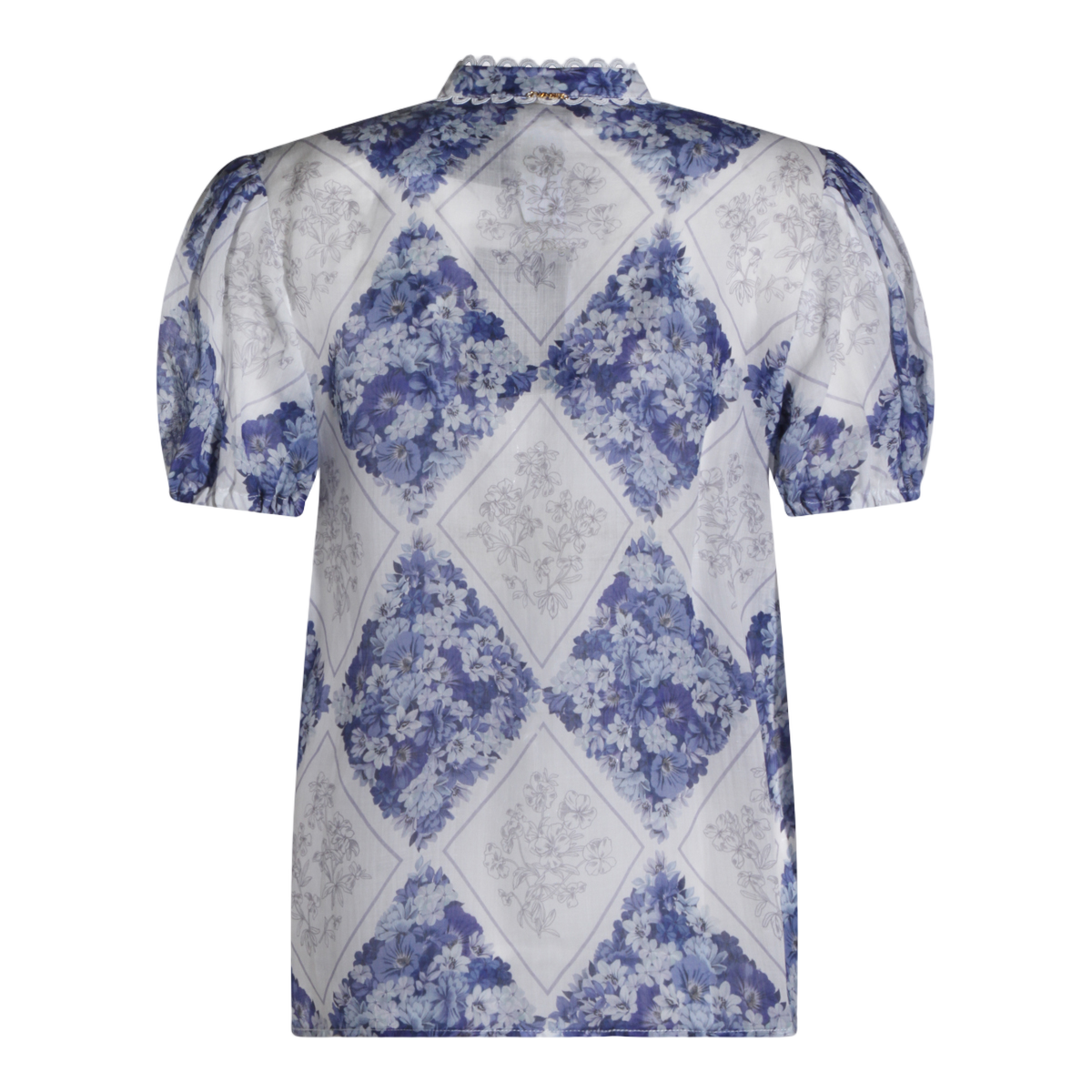 Fitted White Short-Sleeved Top