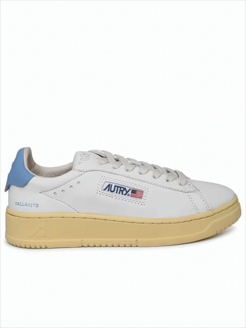 Low-top Sneakers with Vintage Inspiration and Embossed Branding