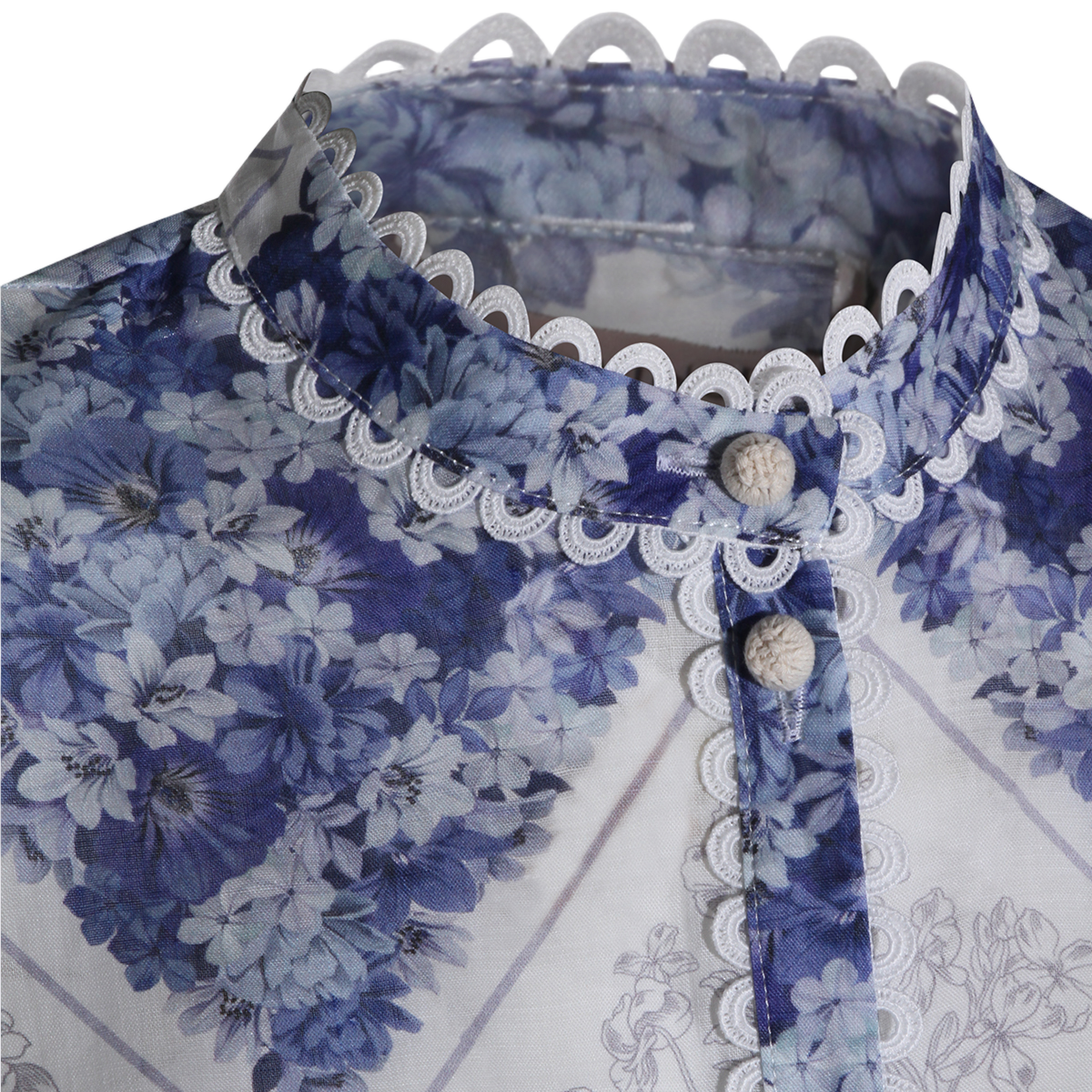 Fitted White Short-Sleeved Top