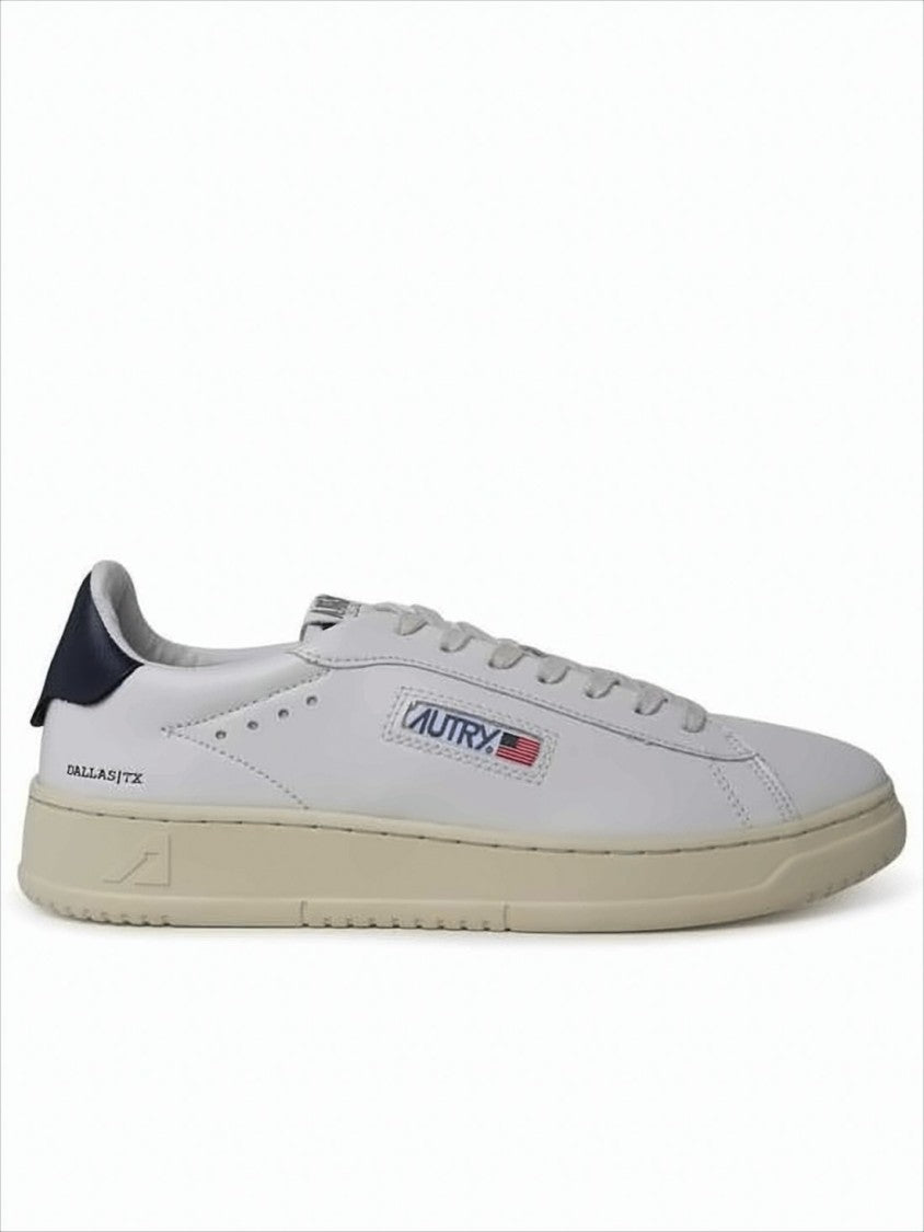 Low-Top White Leather Sneakers with Perforated Detailing