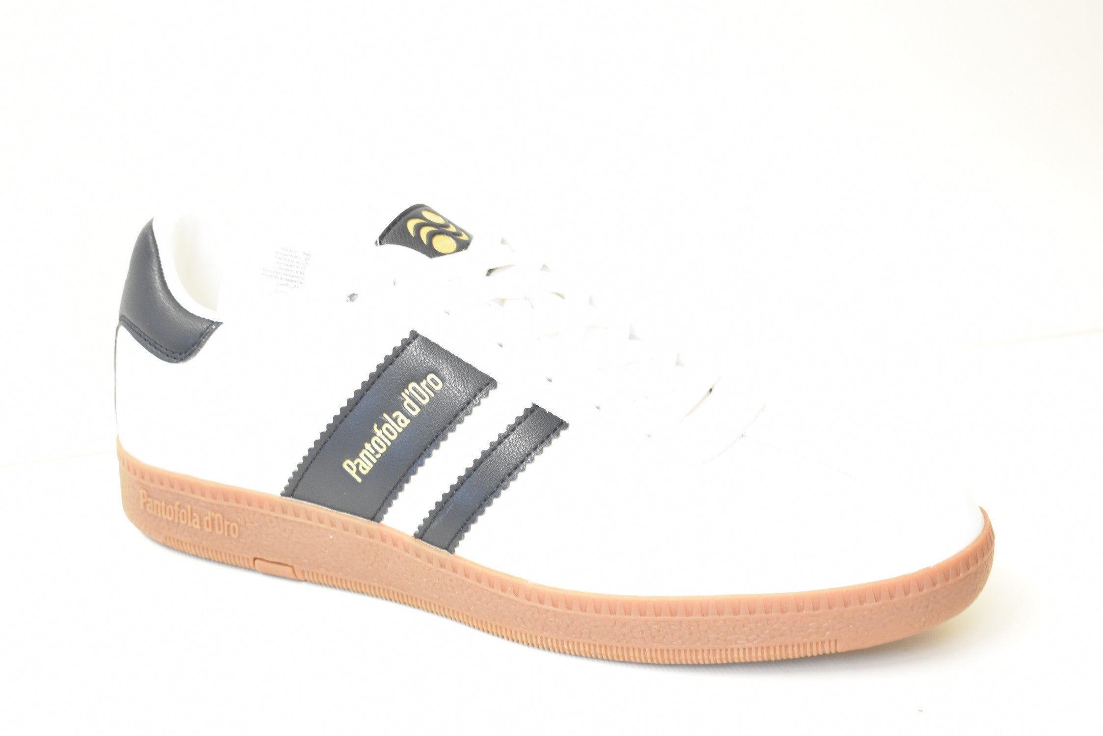 White And Navy Low Shoes With Classic Laced Design