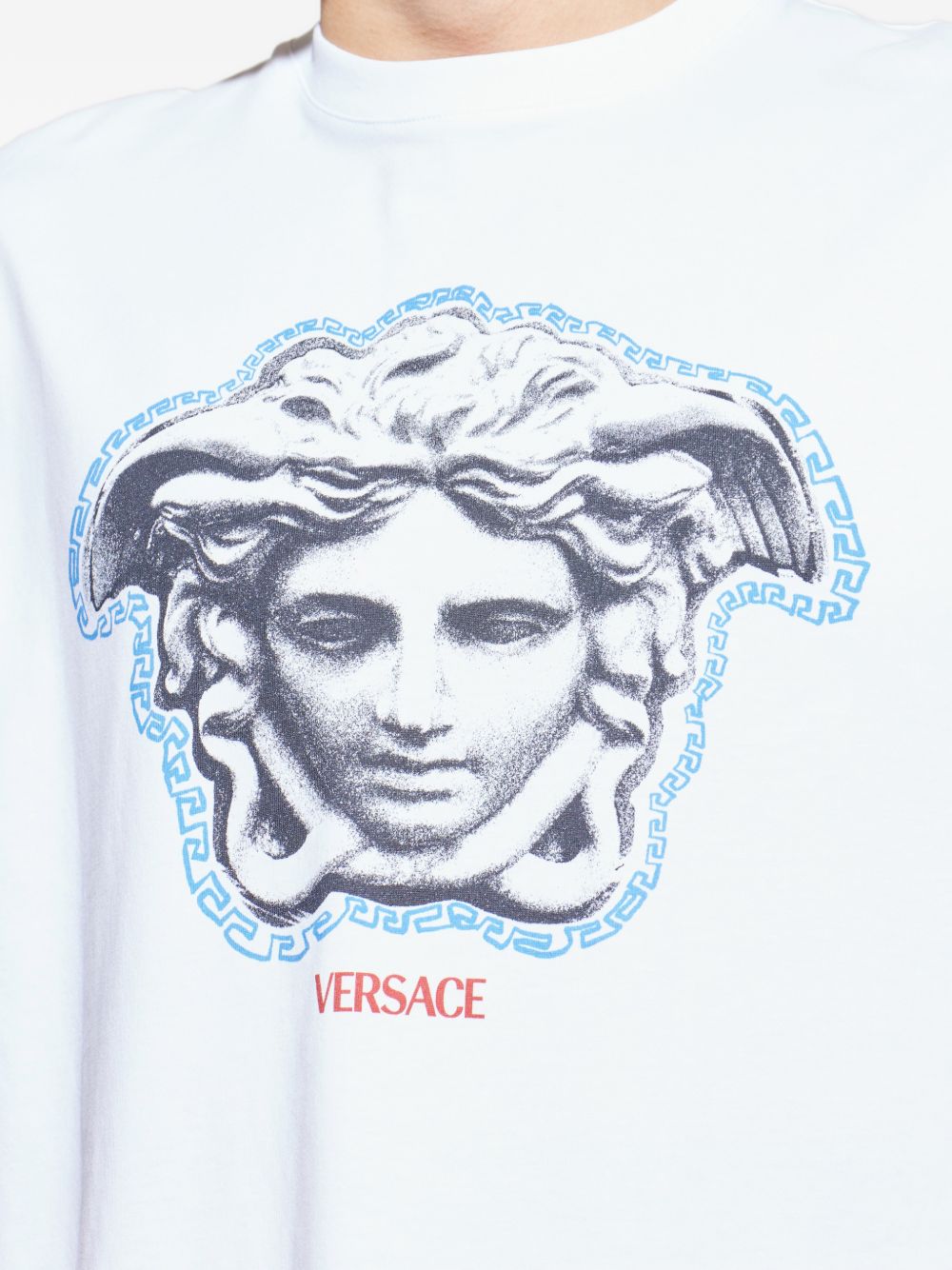 Short-Sleeve White T-Shirt With Medusa Graphic