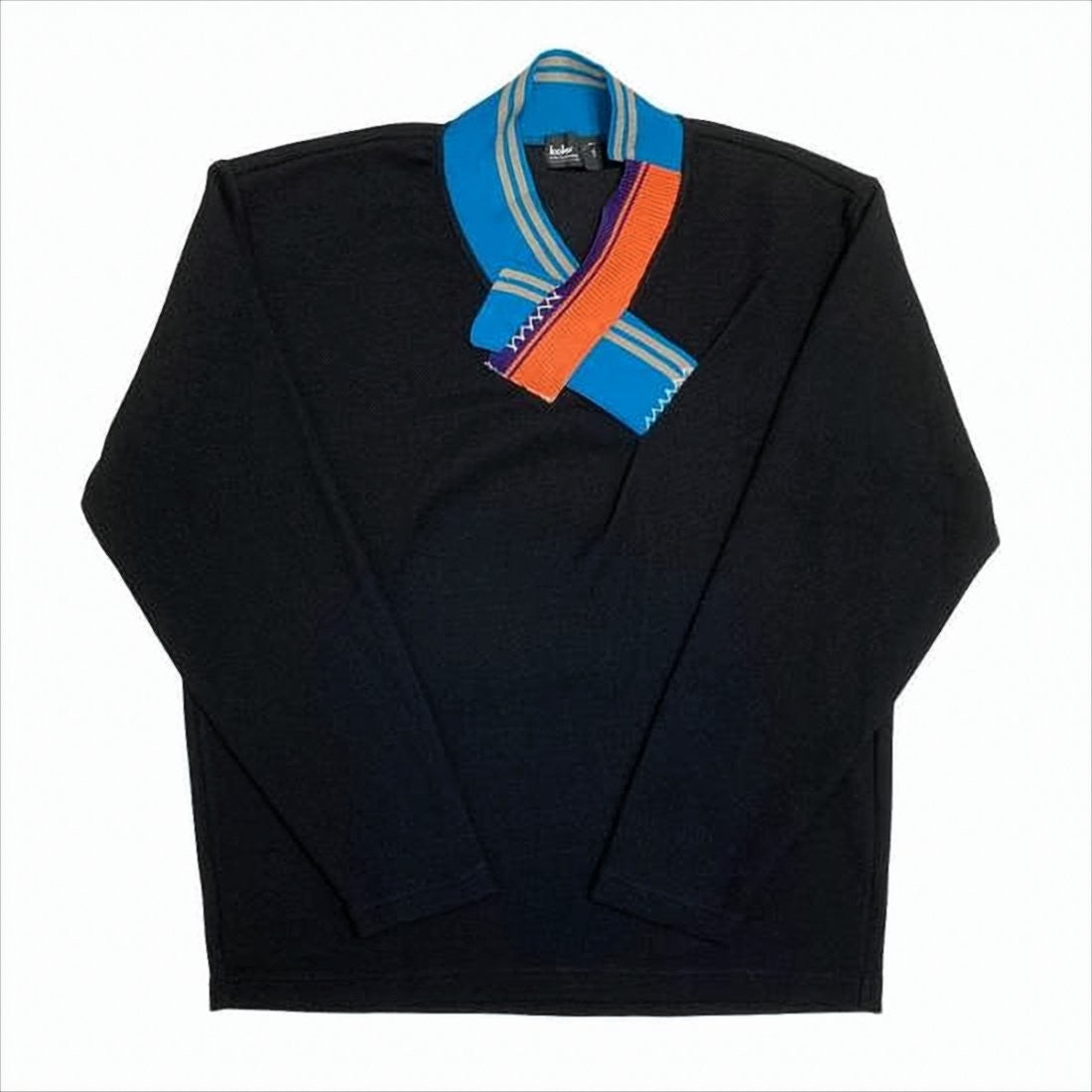 Colorful Collar Black Turtleneck