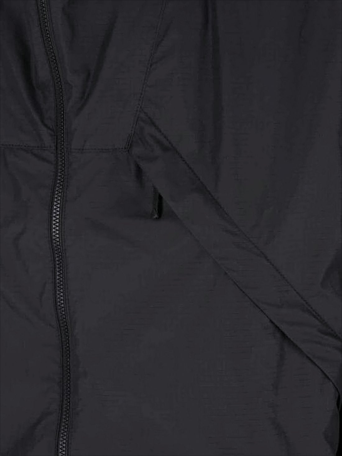 Black Lightweight Jacket With Zipper Closure