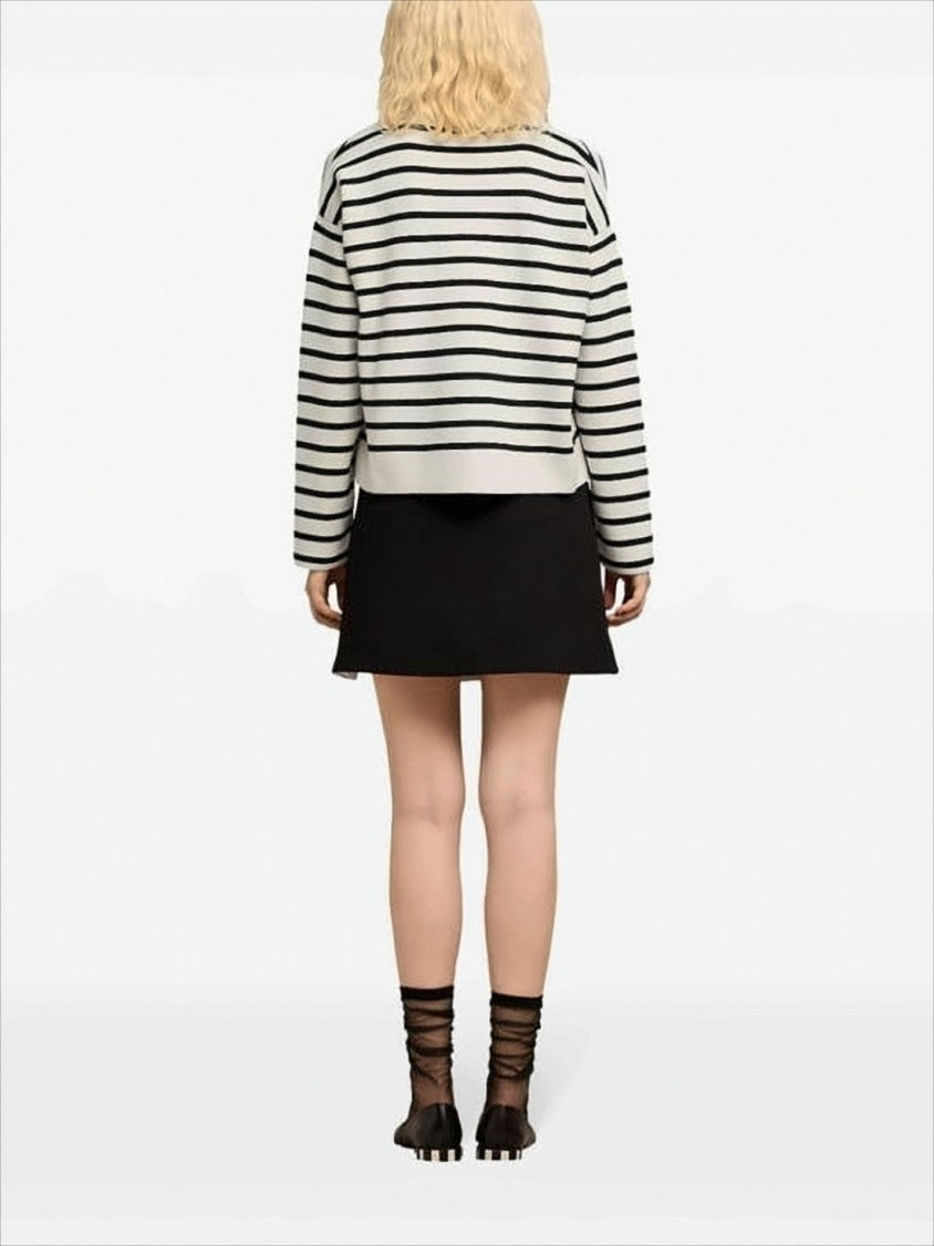 Cropped Sweater with Classic Stripe Pattern