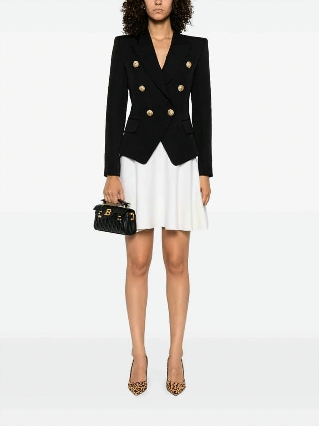 Tailored Black Blazer With Structured Silhouette