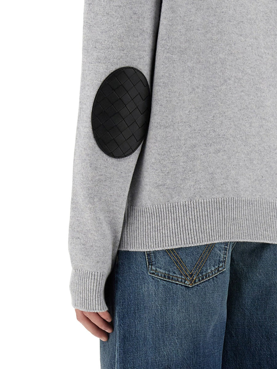 Cashmere Knit Sweater with Round Neckline