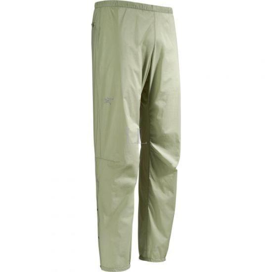 Relaxed-Fit Lightweight Nylon Shorts With Subtle Logo Detail