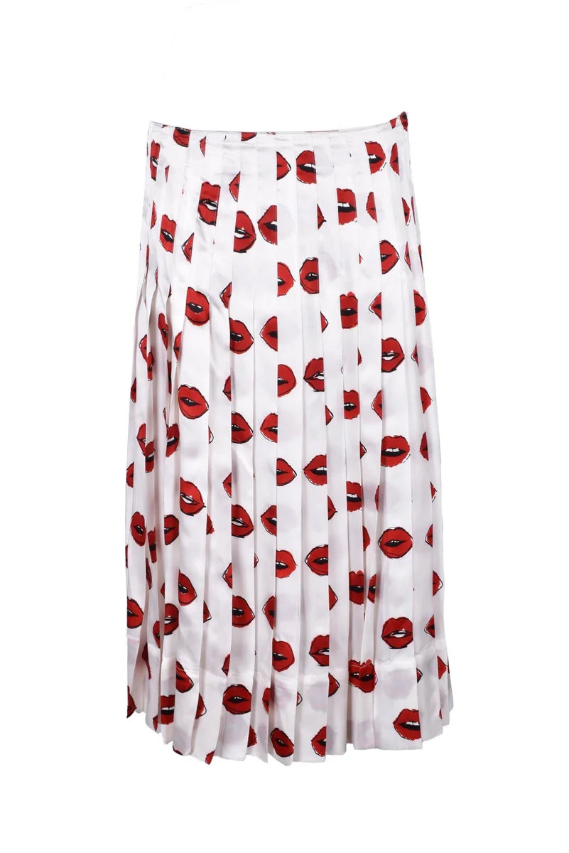 Pleated Mini Skirt with Lip Print