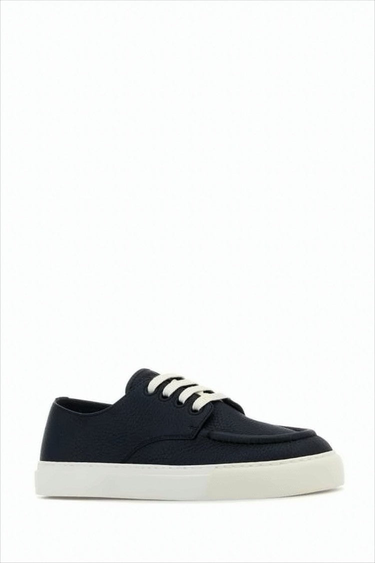 Low-Top Leather Sneakers with Contrasting White Sole