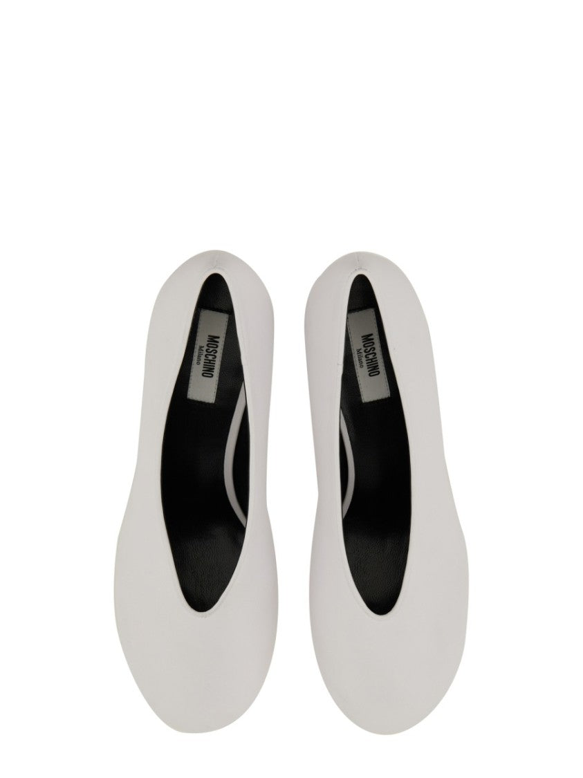 Decollete "Duck" Pumps