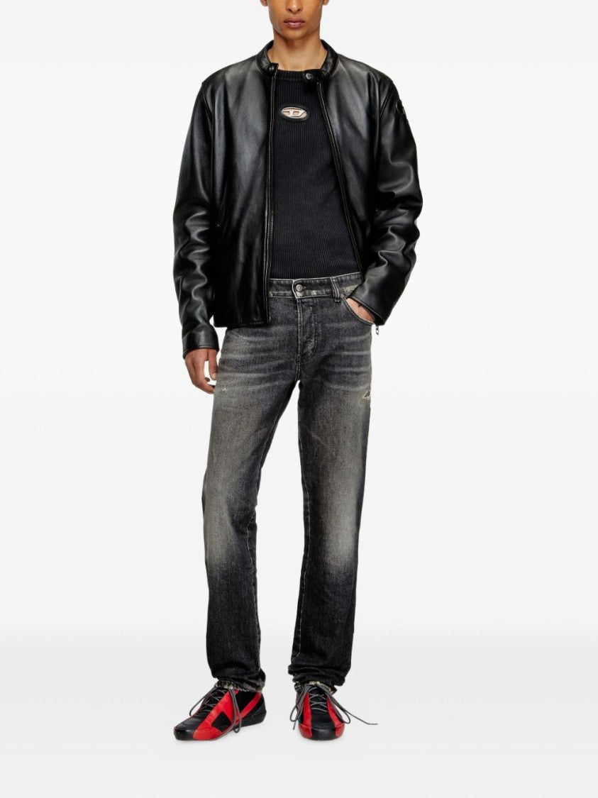Relaxed Fit Distressed Jeans