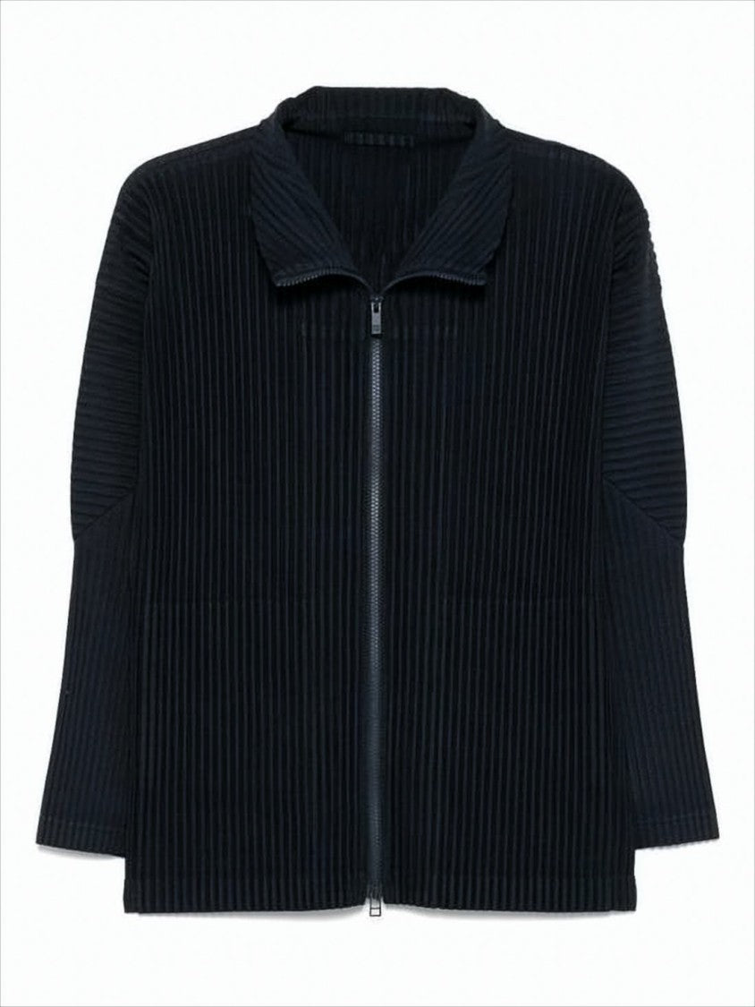 Pleated Black Jacket with Structured Silhouette