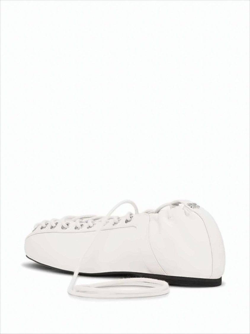 Minimalist White Flats With Gathered Elastic Detail