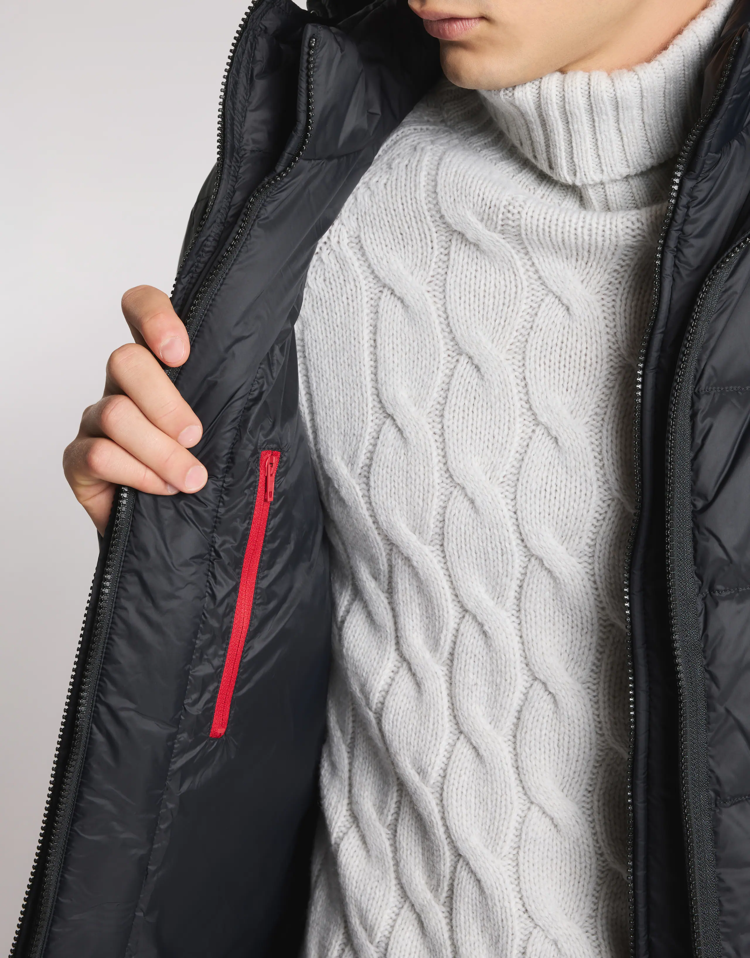 Lightweight Puffer Jacket With Adjustable Hood