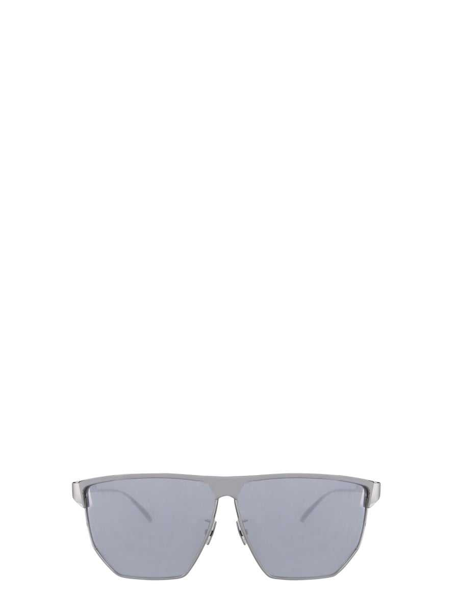 Sleek Modern Sunglasses with Struzzo Frame