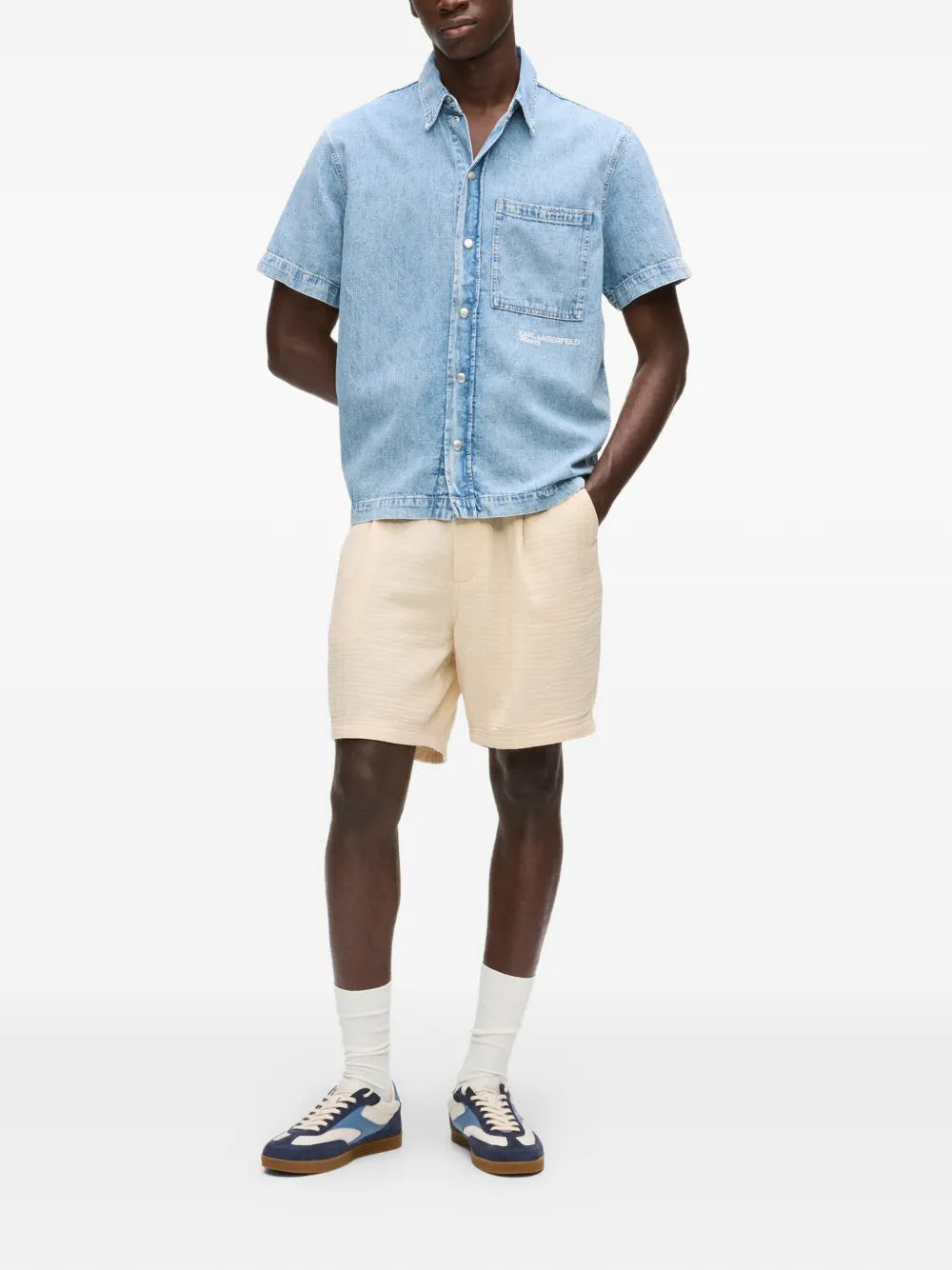 Light Blue Denim Short-Sleeve Shirt with Classic Collar