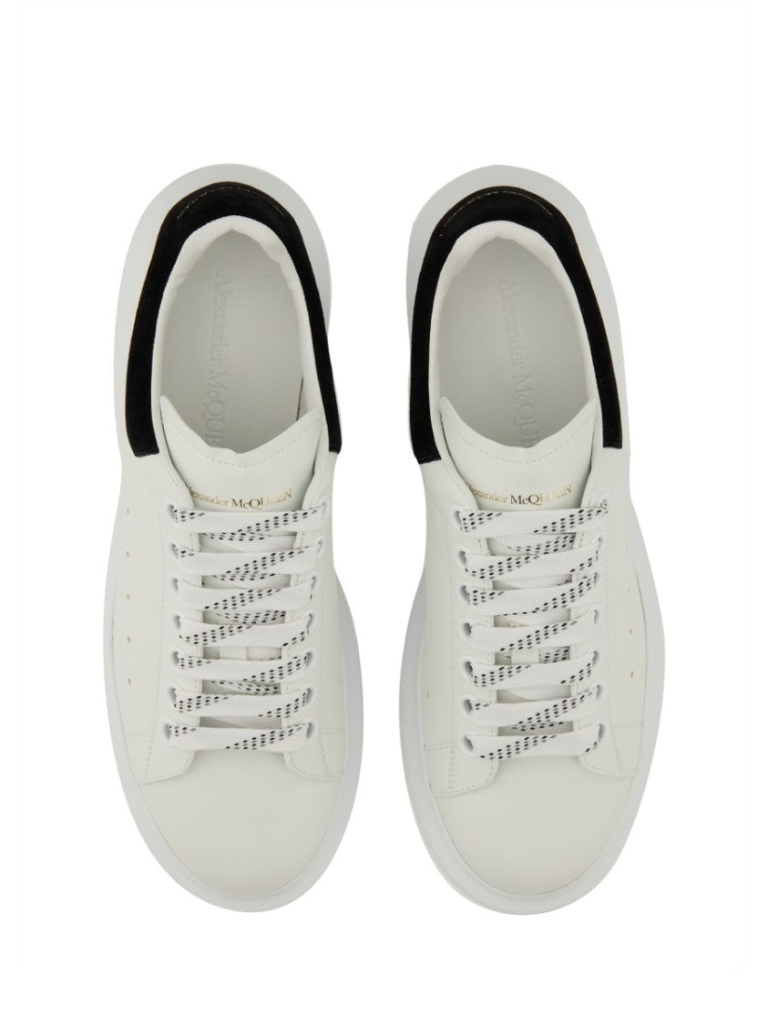 Oversized Sneaker