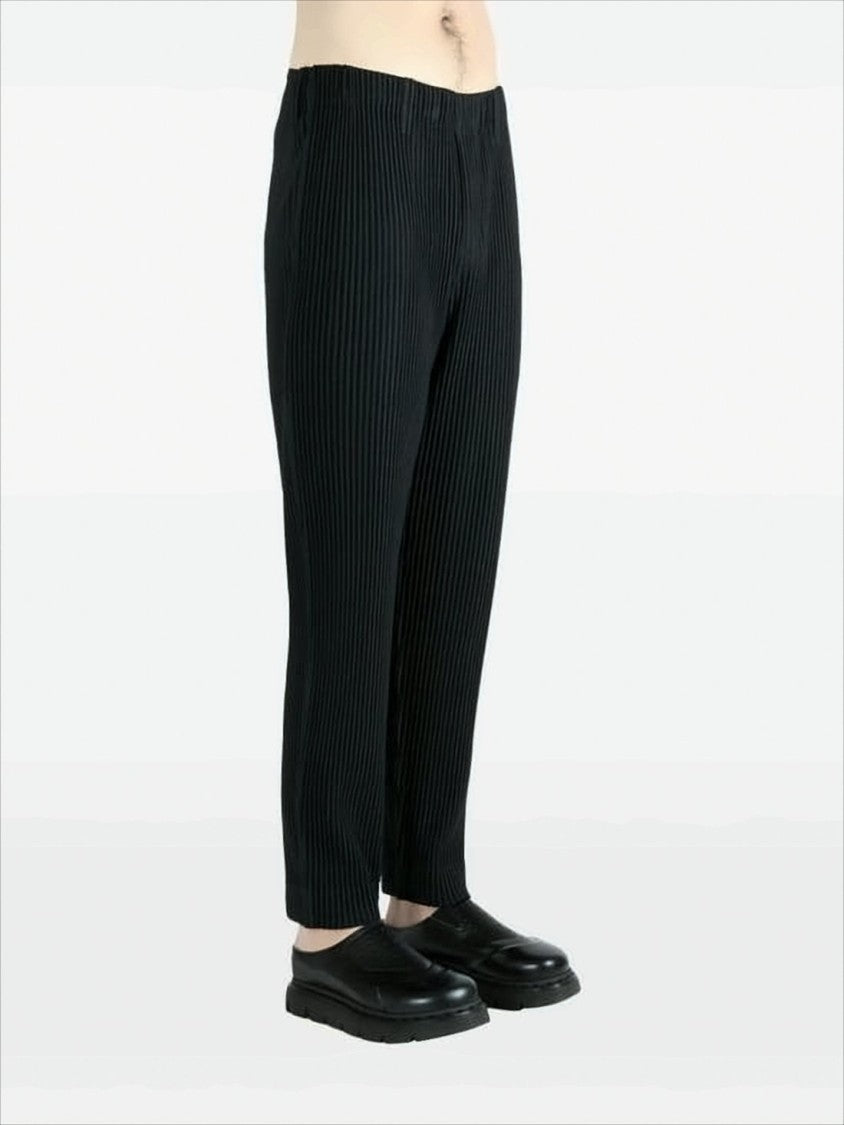Pleated Design Pants With Straight Tapered Leg Silhouette