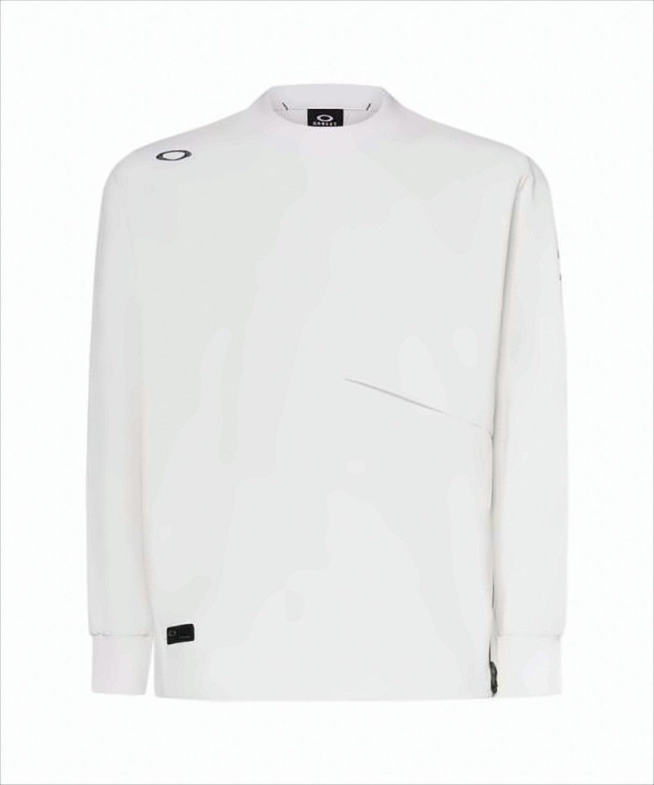 Long-Sleeve Top with Minimalist Design and Subtle Branding
