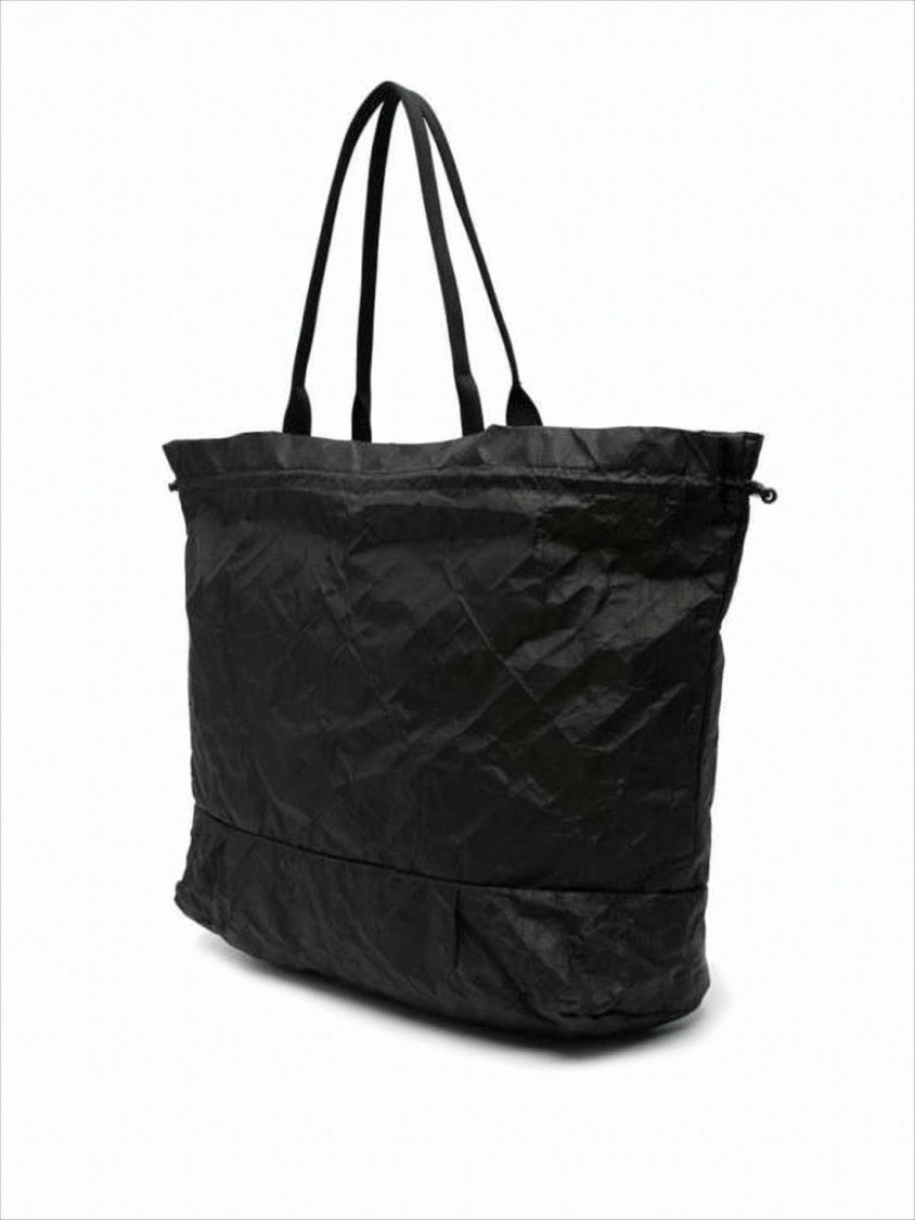 Crinkled-Texture Shoulder Bag with Minimalist Design