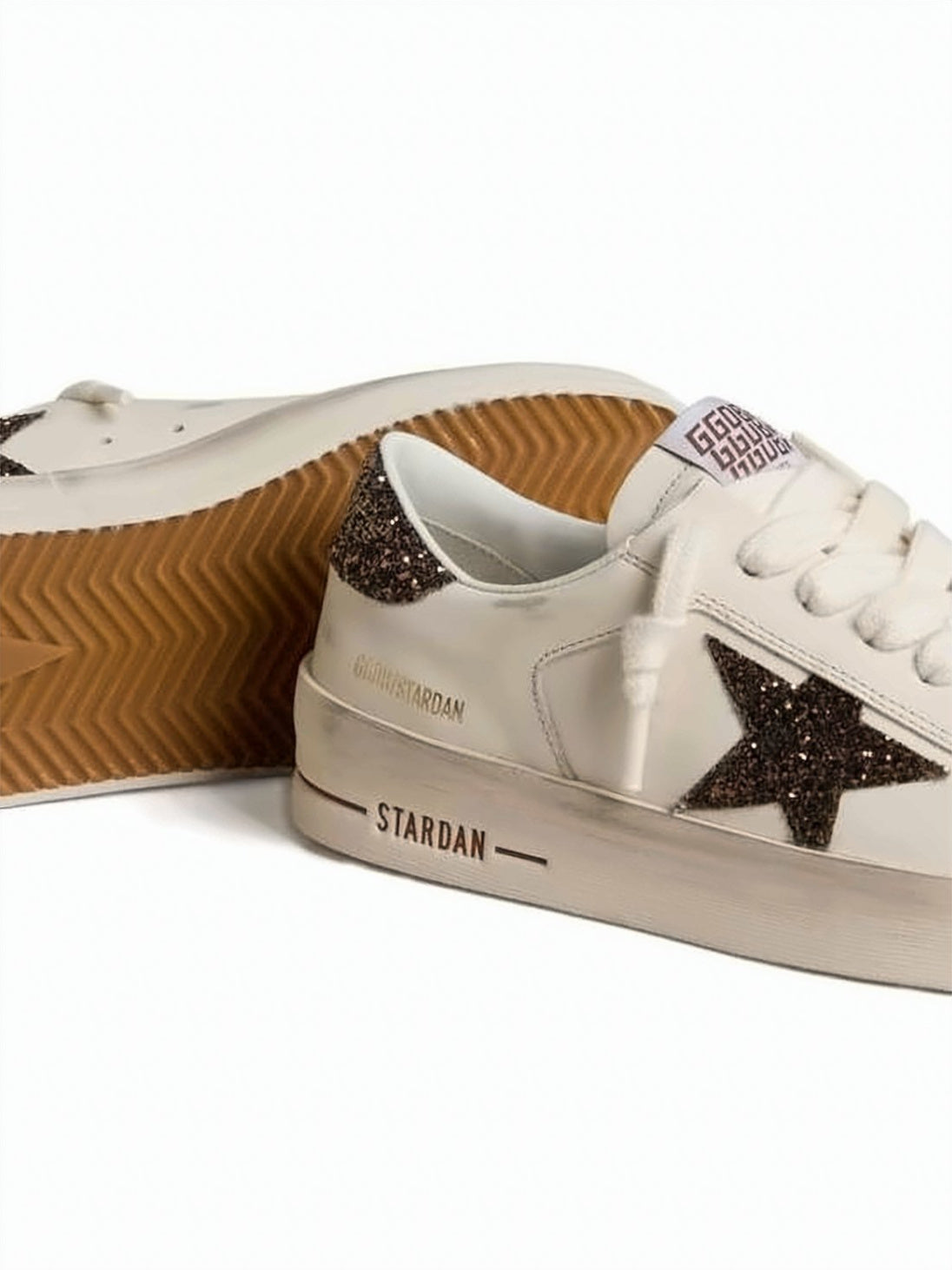 Low-Top Sneakers With Glittery Star
