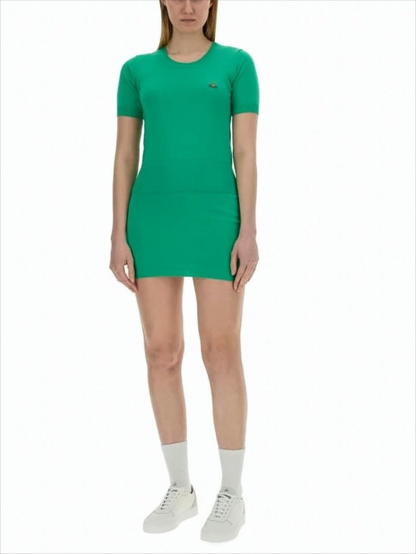 Fitted Short-Sleeve Knit Top with Ribbed Detailing