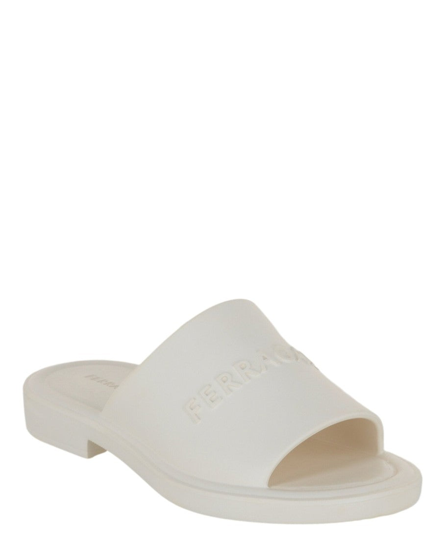 Giuneva Logo Embossed Slides
