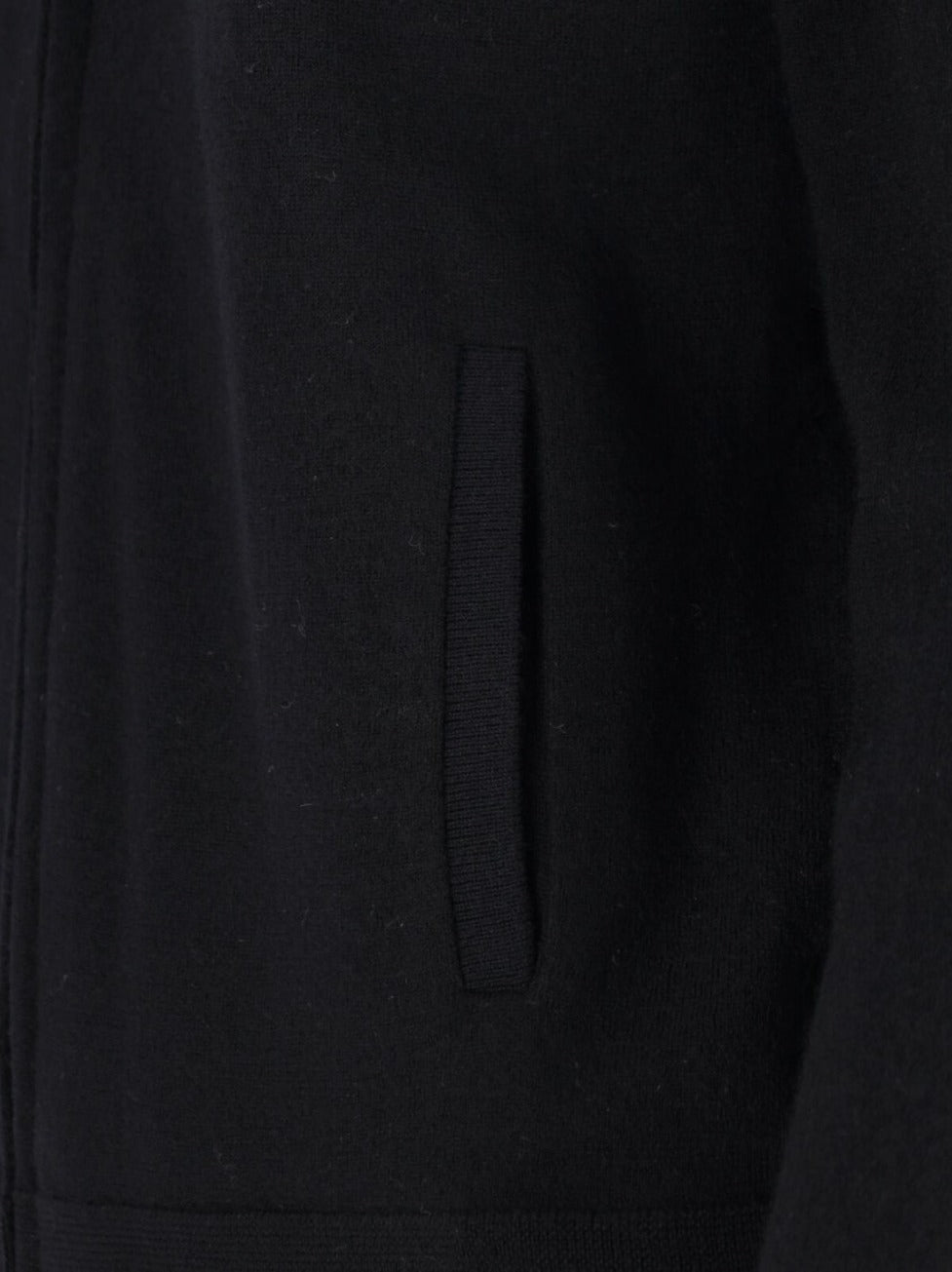 Zip Turtleneck Sweater – Black
