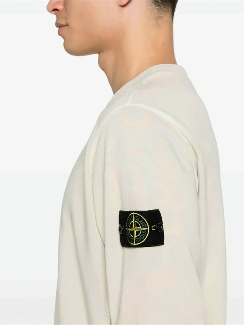 Long-Sleeve Cotton T-Shirt with Minimalist Design and Iconic Patch