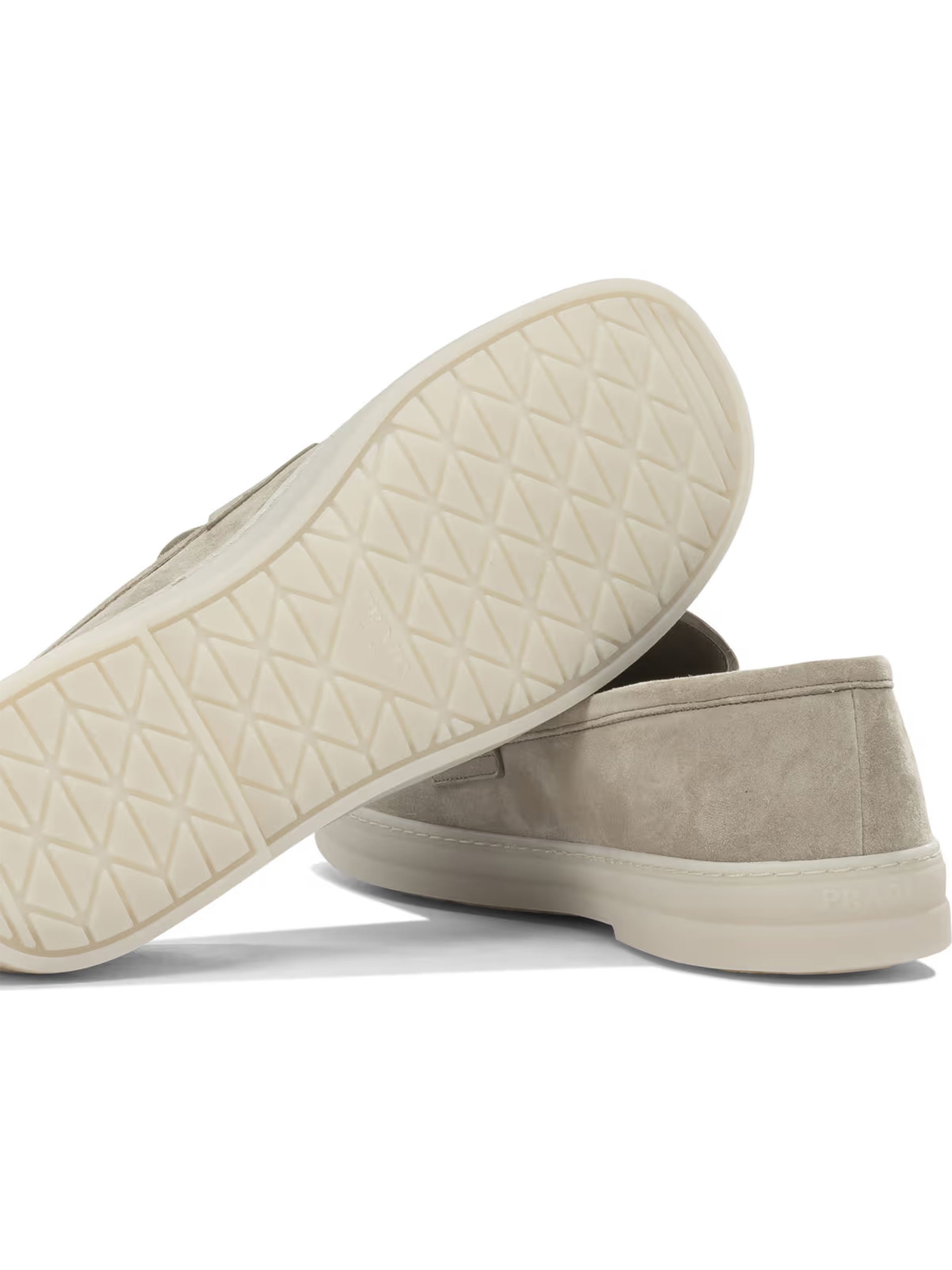 Neutral Mocassini Minimalist Suede Loafers