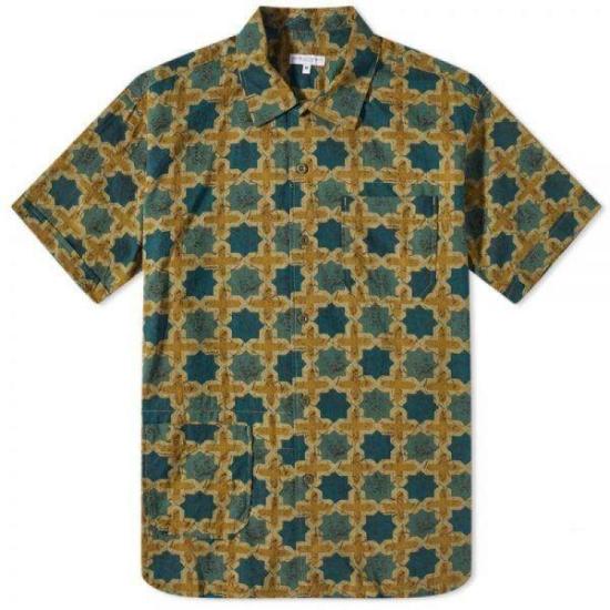 Geometric Pattern Short-Sleeved Shirt with Classic Collar